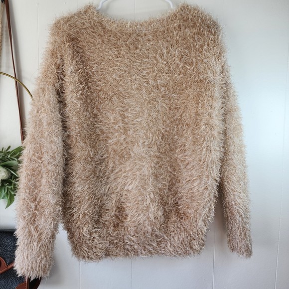 Wild Fable Gold Long Sleeve Fuzzy Sweater Size XS - Picture 7 of 9